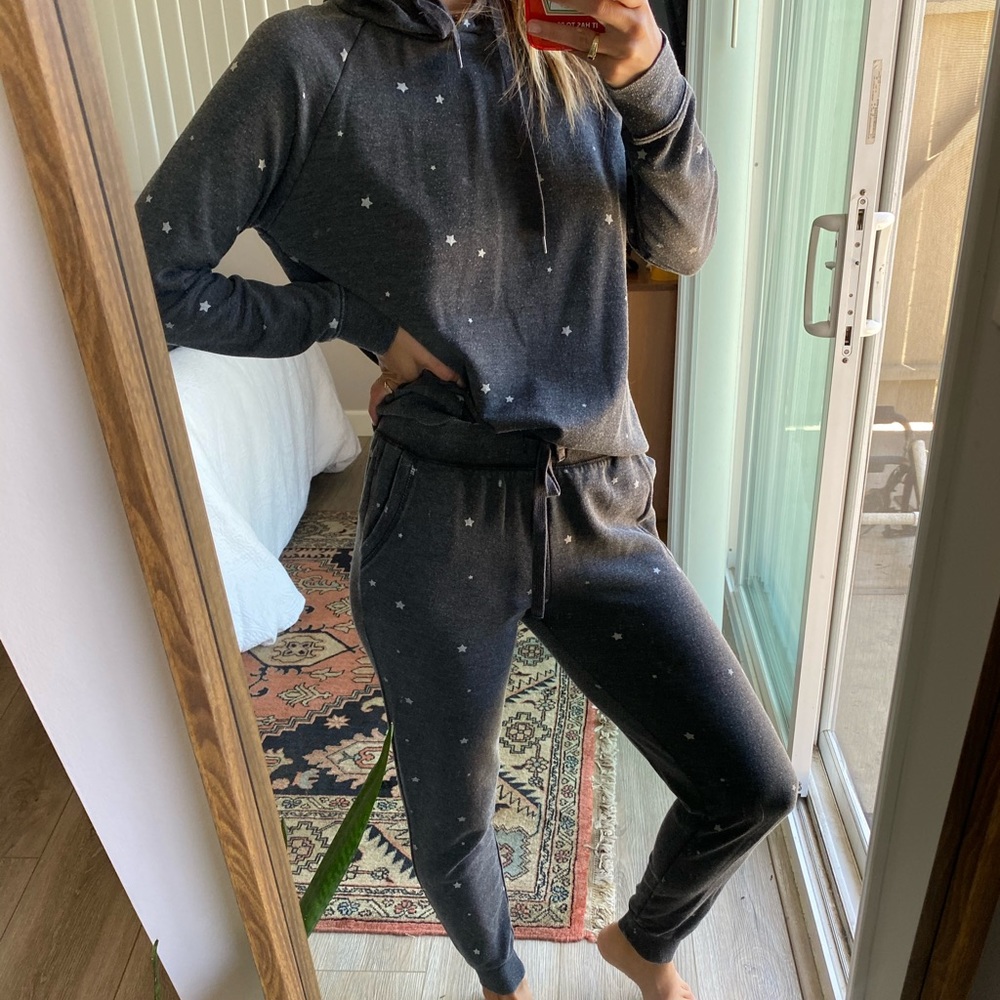 SWEATSUIT
